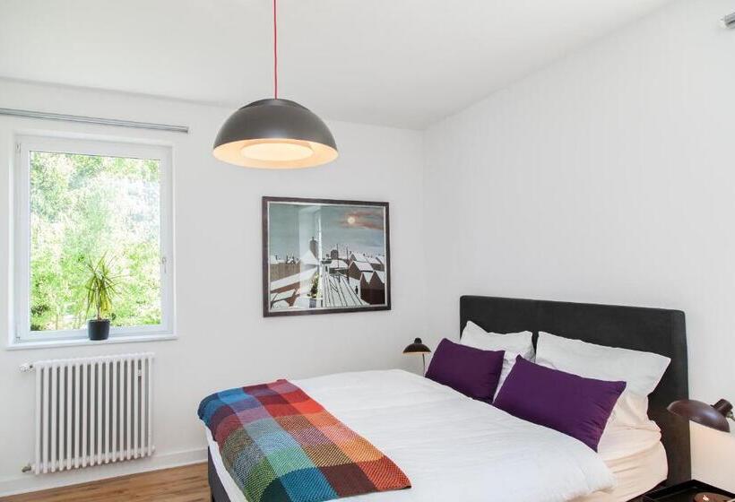 Номер Deluxe, Bahnhof Thalfang