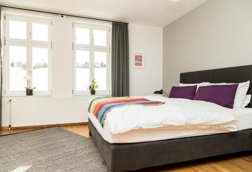 Номер Deluxe, Bahnhof Thalfang