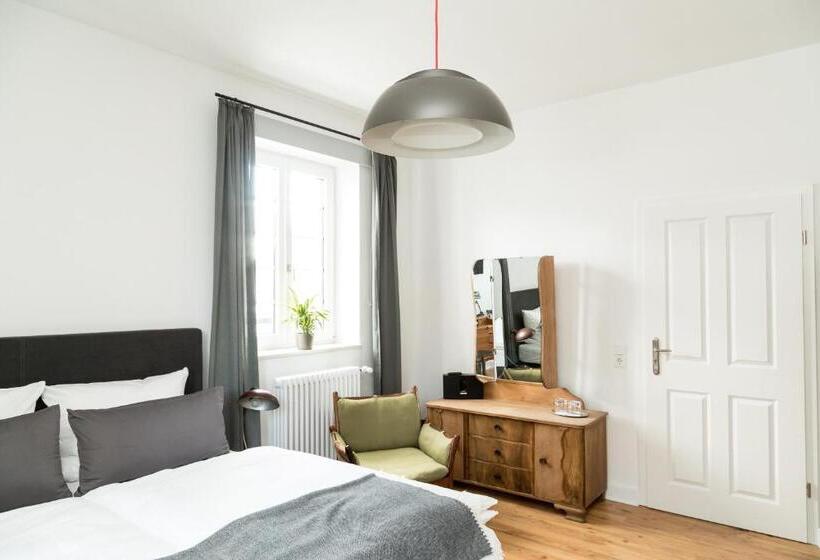 Номер Deluxe, Bahnhof Thalfang