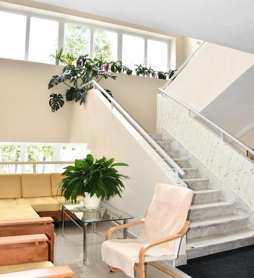 标准三人间, Baník Handlová