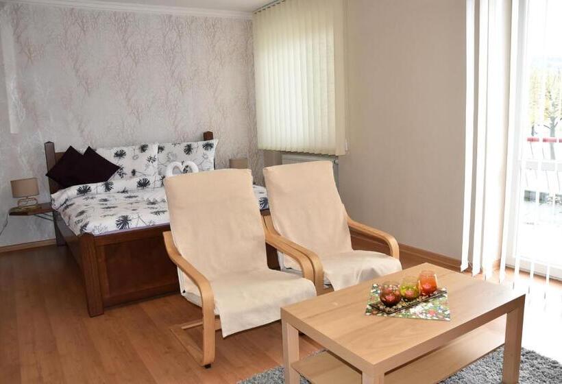 带阳台的豪华间, Baník Handlová