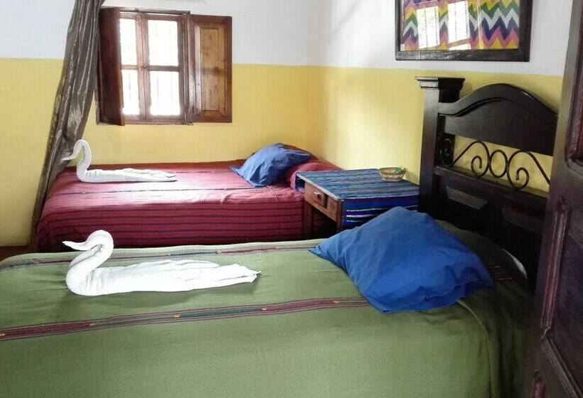 اتاق استاندارد سه تخته با سرویس بهداشتی مشترک, Cristales De Antigua Hotel Cristal