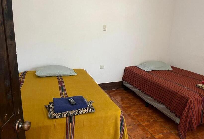 Economy Triple Room, Cristales De Antigua Hotel Cristal