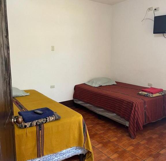 Economy Quadruple Room, Cristales De Antigua Hotel Cristal