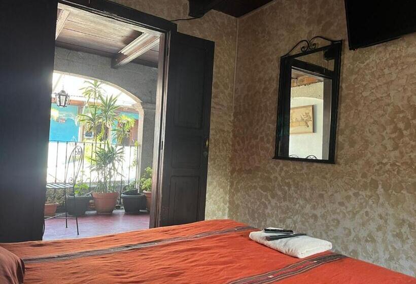 اتاق استاندارد چهارنفره با سرویس بهداشتی مشترک, Cristales De Antigua Hotel Cristal