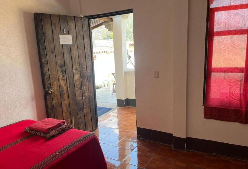 Economy Triple Room, Cristales De Antigua Hotel Cristal