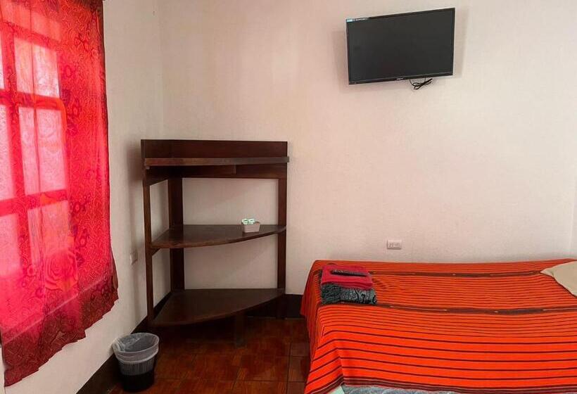 Economy Quadruple Room, Cristales De Antigua Hotel Cristal