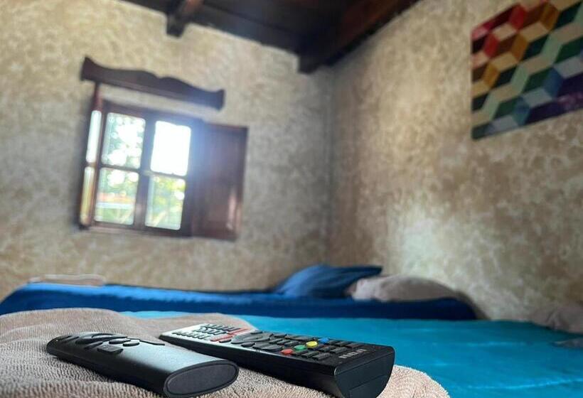 اتاق استاندارد چهارنفره با سرویس بهداشتی مشترک, Cristales De Antigua Hotel Cristal