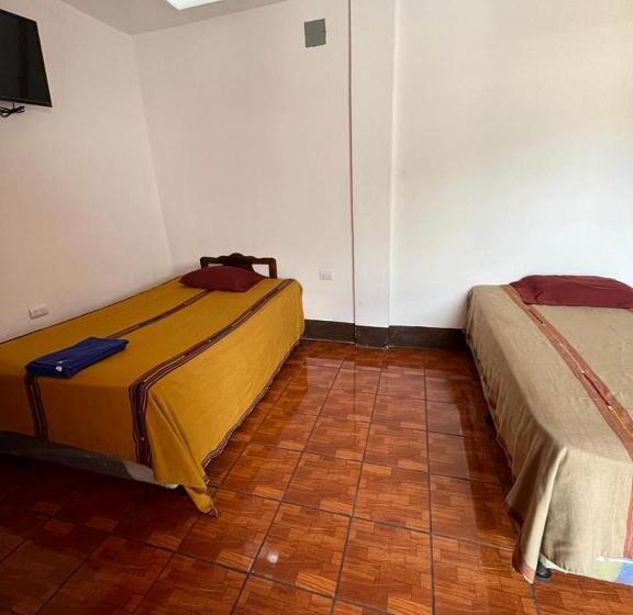 Economy Triple Room, Cristales De Antigua Hotel Cristal