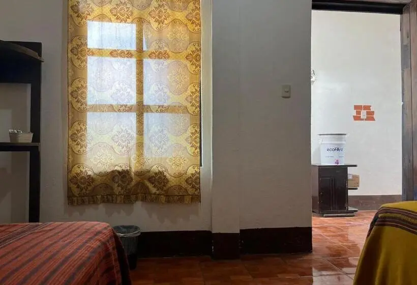 Economy Triple Room, Cristales De Antigua Hotel Cristal