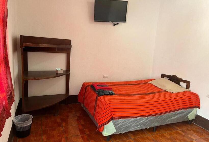 Economy Quadruple Room, Cristales De Antigua Hotel Cristal