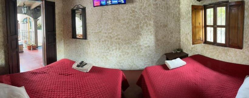 اتاق استاندارد سه تخته با سرویس بهداشتی مشترک, Cristales De Antigua Hotel Cristal