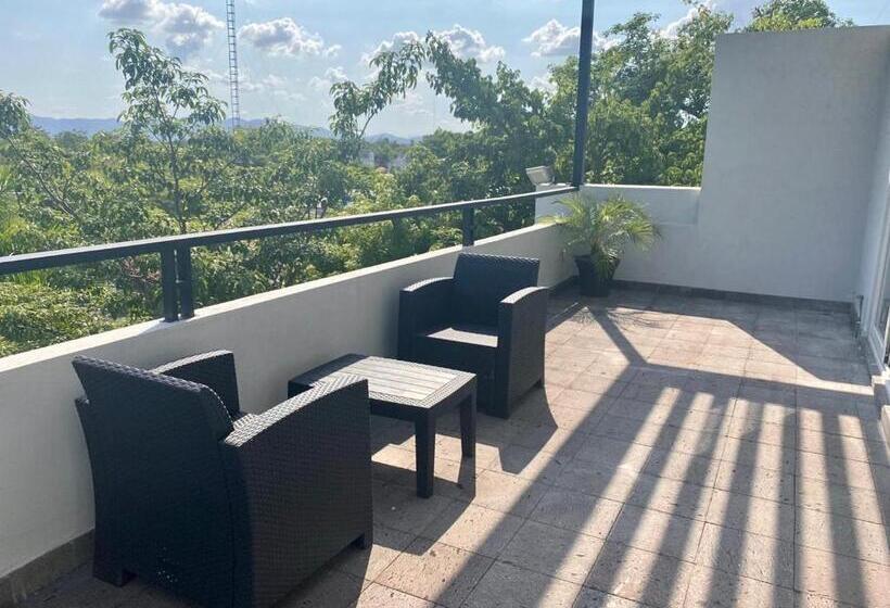 Семейный Номер, Grann