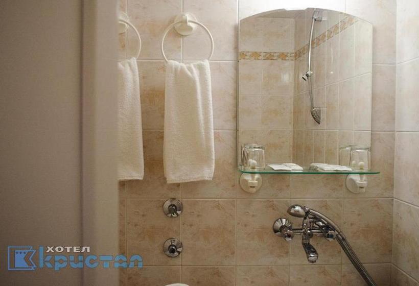 标准三人间, Kristal