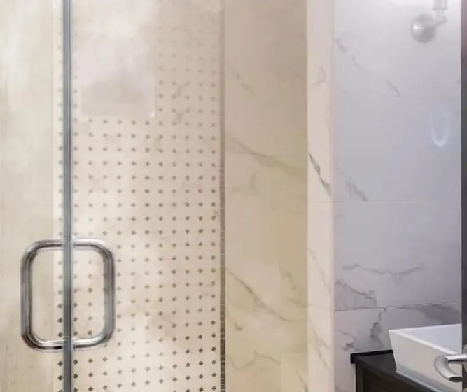 テラス付きジュニアスイート, Virgin Hotels London   Shoreditch