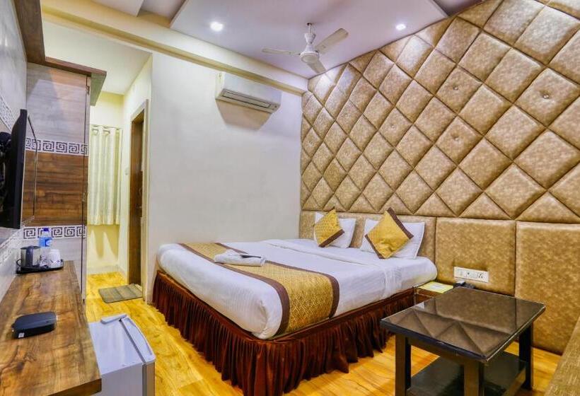 غرفة ديلوكس, The Ashoka