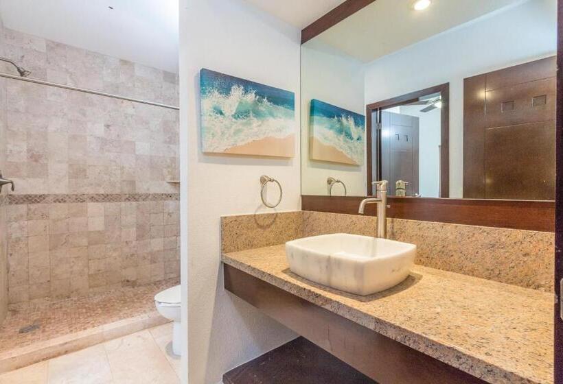 דירת חדר נוף לים, Laguna Shores Resort