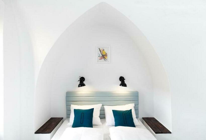 スタンダードルーム, Long Story Short Hostel & Café