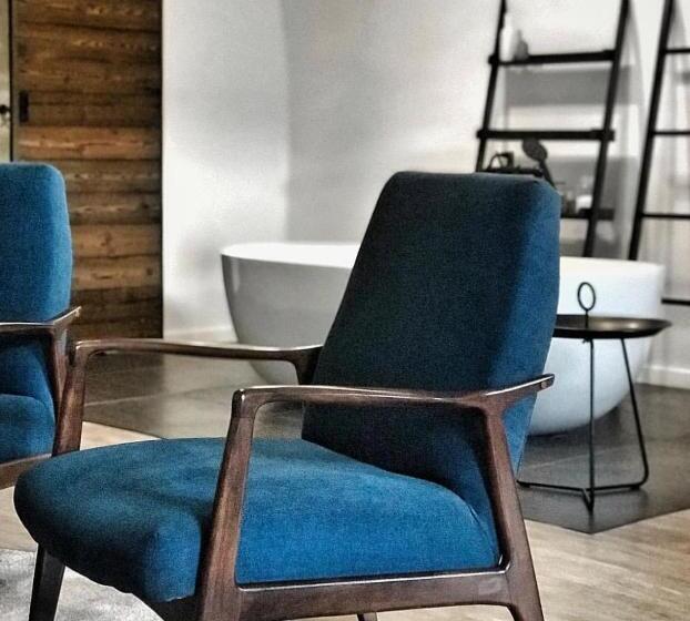 キングサイズベッドのスーペリアルーム, Long Story Short Hostel & Café