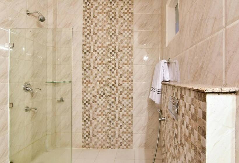 Standard Szoba, Treebo Branson Villa