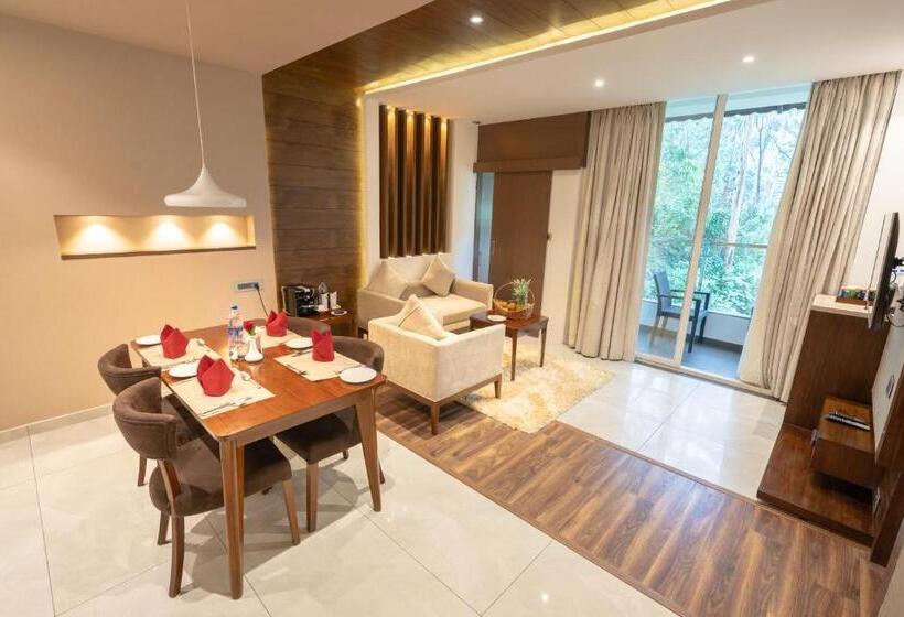 سوئیت پرزیدنت, Blanket Hotel & Spa