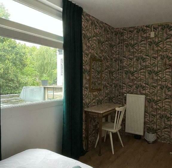 Pokój Standard Wspólna Łazienka, Hostel Barbarossa