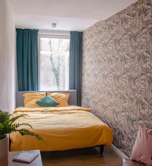 Pokój Standard Wspólna Łazienka, Hostel Barbarossa