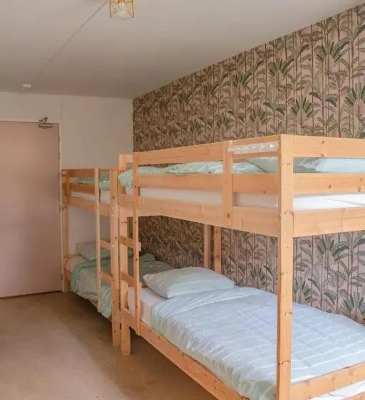 バスルーム共同エコノミー4人部屋, Hostel Barbarossa
