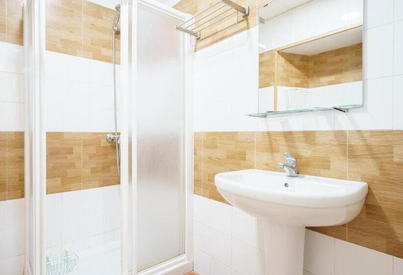 Quarto standart individual, Carlos V Jerez By Vivere Stays