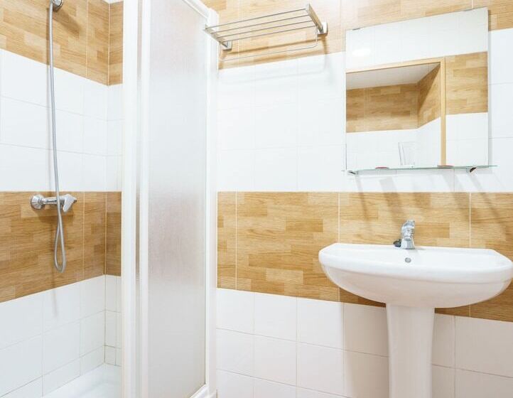 Quarto Quádruplo Estandar, Carlos V Jerez By Vivere Stays