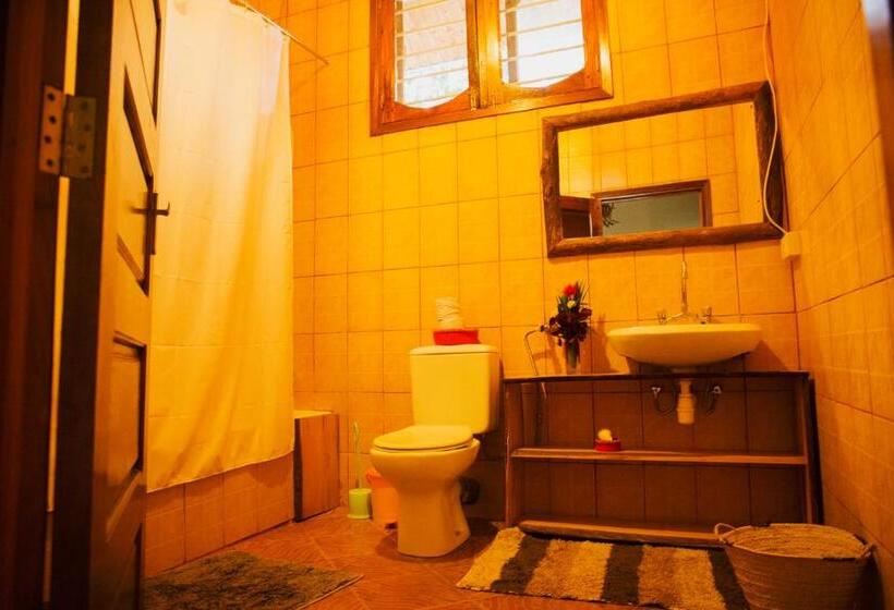 豪华房间, More Than A Drop