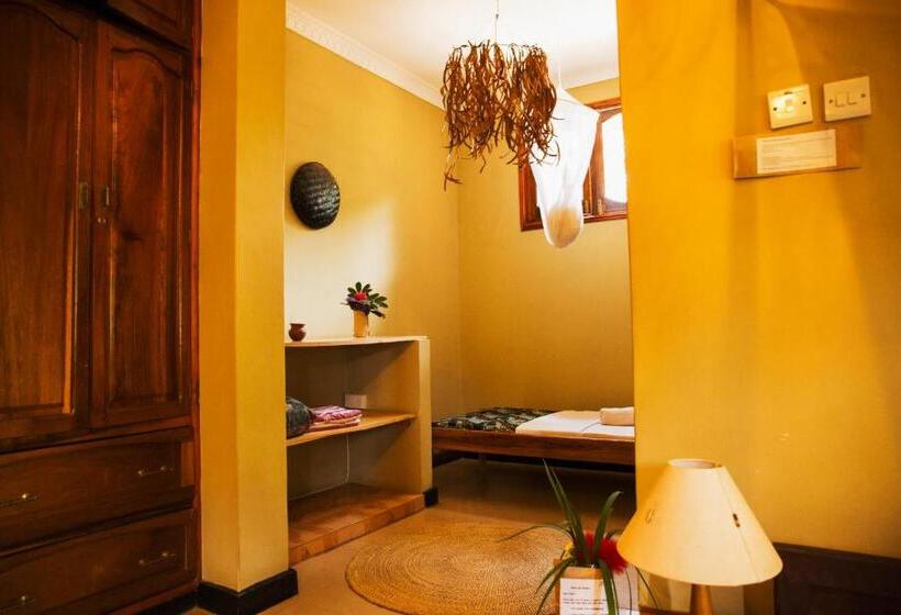 豪华房间, More Than A Drop