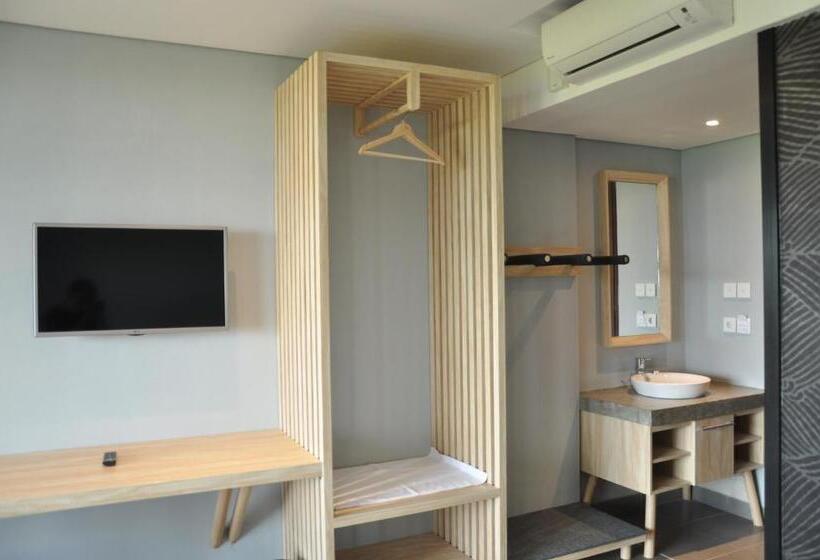 标准间, Padang Padang Inn