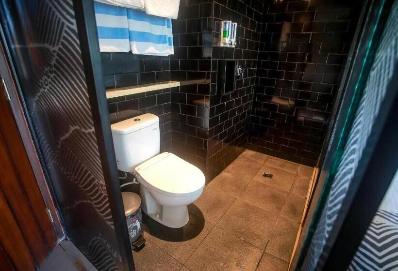 标准间, Padang Padang Inn