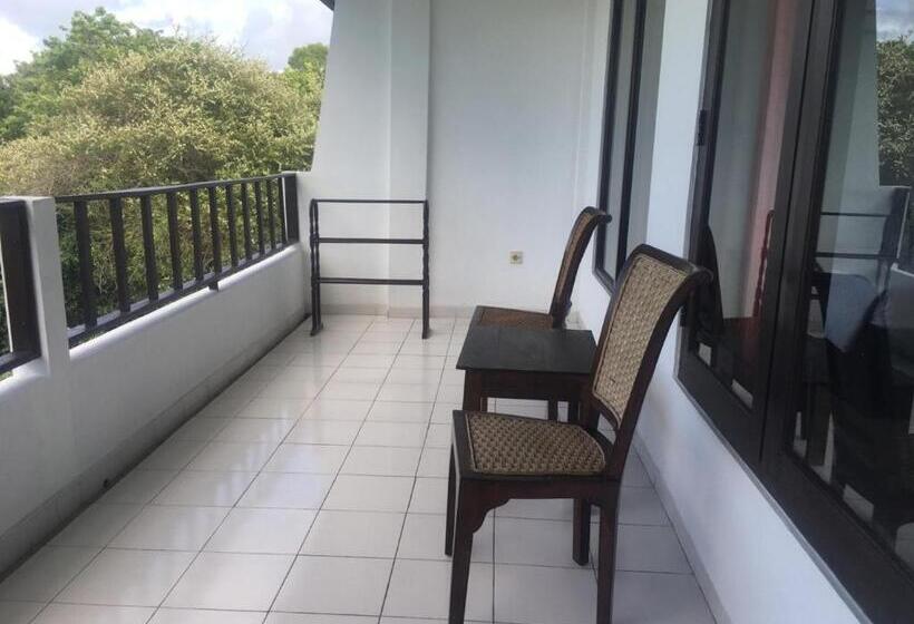 غرفة إقتصادية, Padang Padang Inn