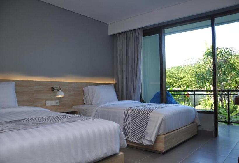 标准间, Padang Padang Inn