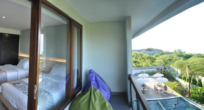 标准间, Padang Padang Inn