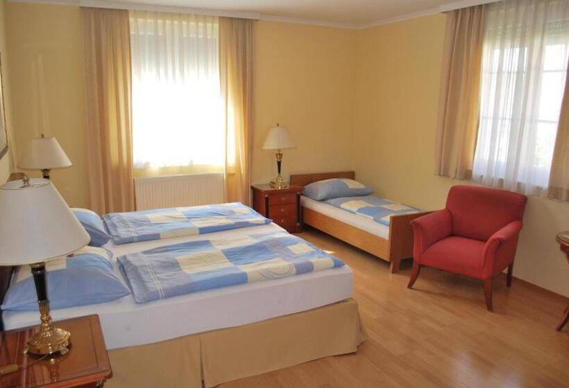 标准三人间, Zachs