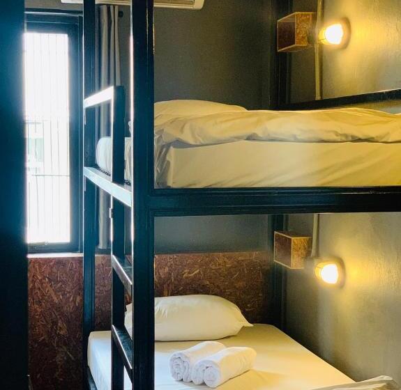 اتاق استاندارد با تختخواب دوطبقه و حمام مشترک, Ralph Bangkok