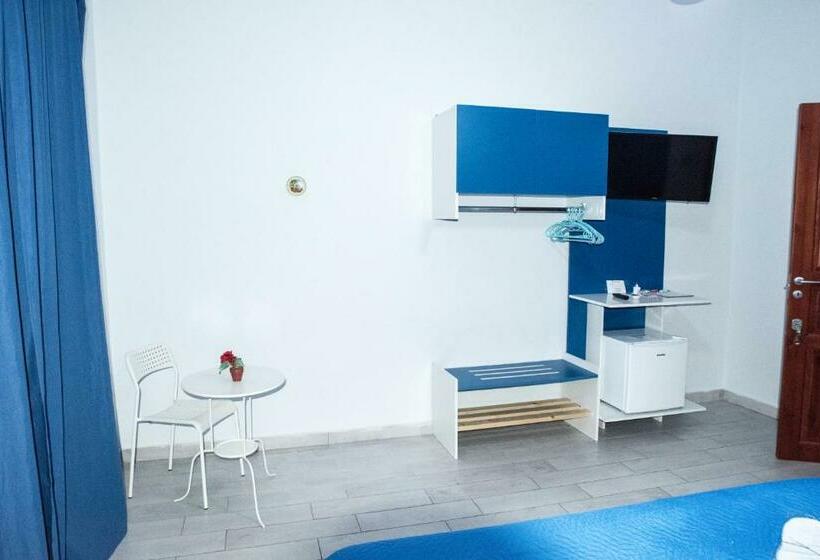 اتاق استاندارد با بالکن, B&b Le Isole