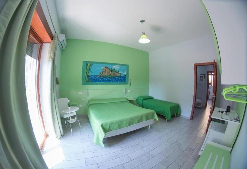 اتاق استاندارد سه نفره, B&b Le Isole