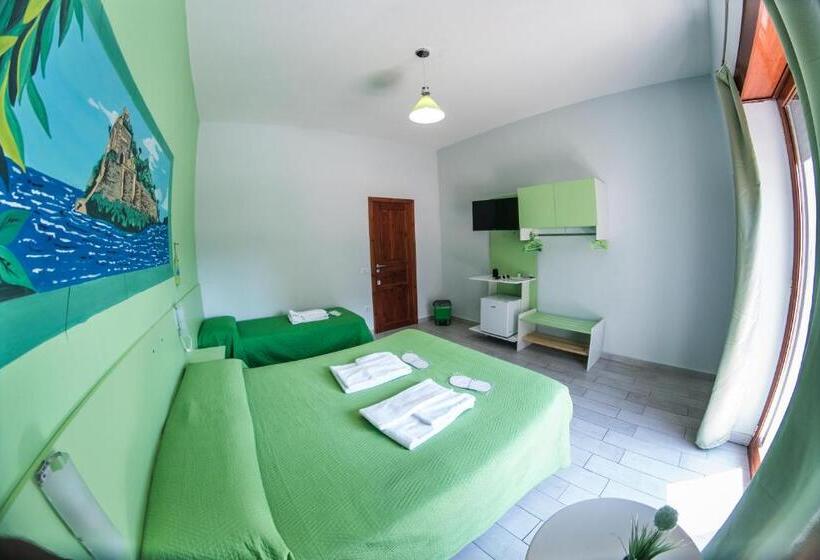 اتاق استاندارد سه نفره, B&b Le Isole