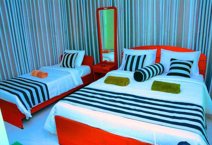 Habitación Triple Estándar, Alrich Ella