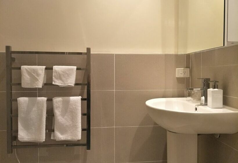 디럭스 룸, Grand Central Serviced Apartments
