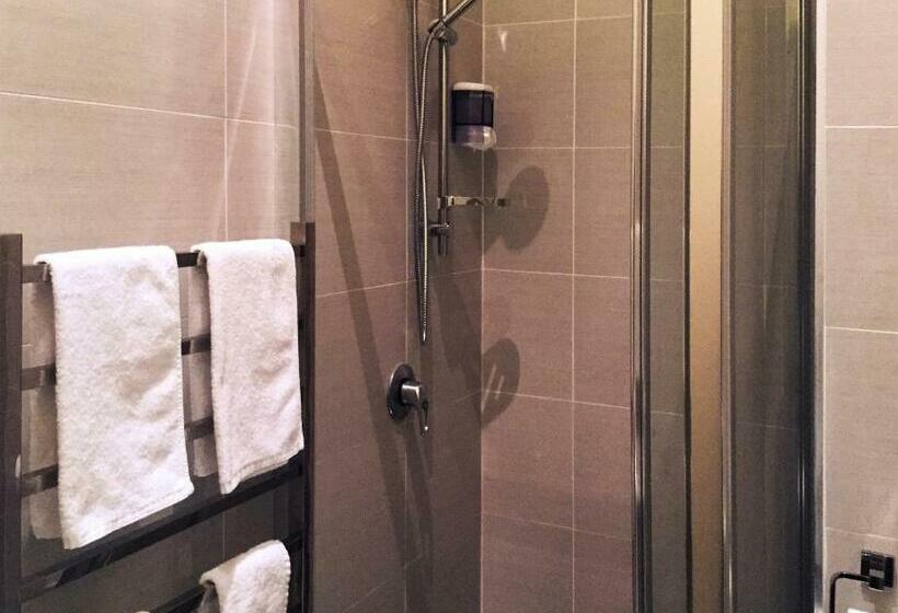 キングサイズベッドのデラックスルーム, Grand Central Serviced Apartments