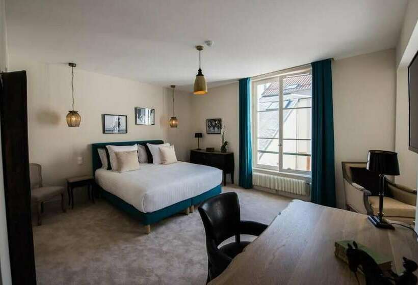 스탠다드 룸, Le Chantilly