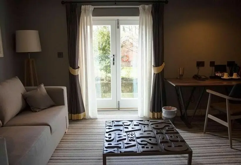 Superior Suite, Mill On The Exe