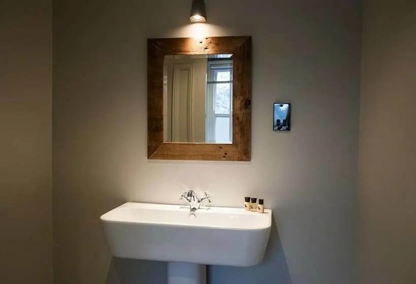 Superior Suite, Mill On The Exe