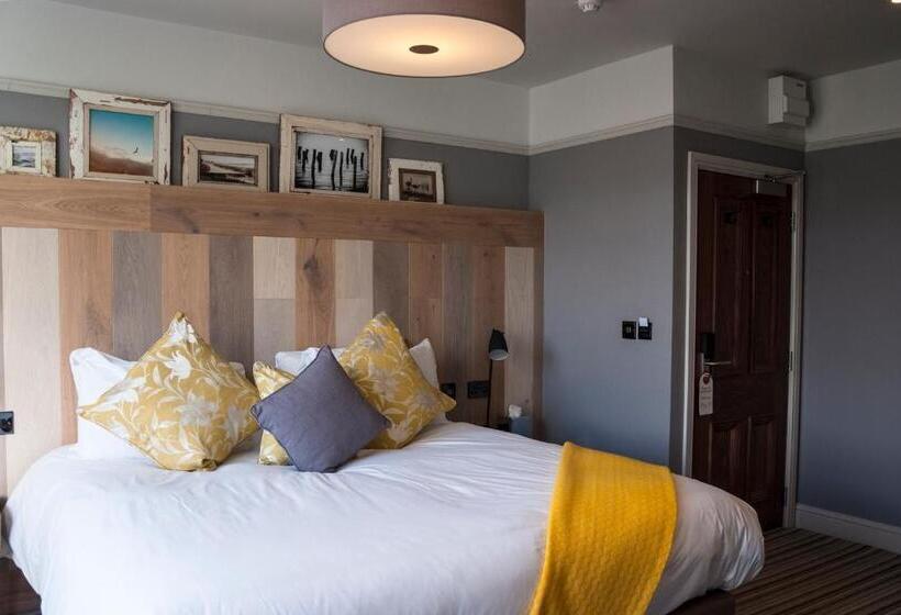 سوئیت با چشمانداز رودخانه, Mill On The Exe