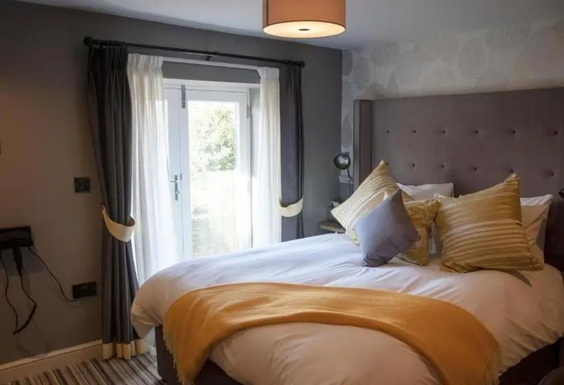 Superior Room King Size Bed, Mill On The Exe